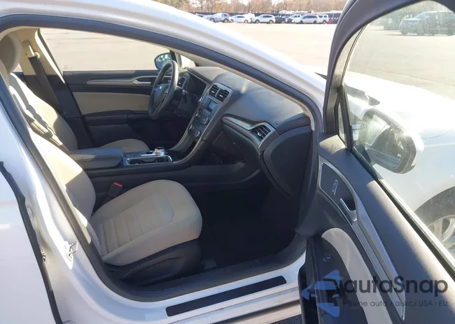 3FA6P0G79HR158122: 44007437