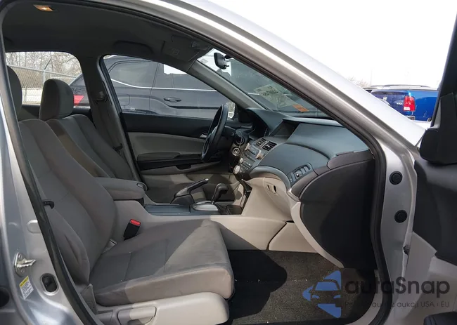 1HGCP2F39CA169567: 44007486