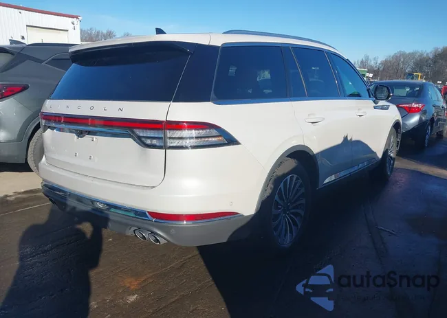 5LM5J7WC6MGL19034: 44007525