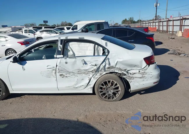 3VW2B7AJXHM350986: 44007528