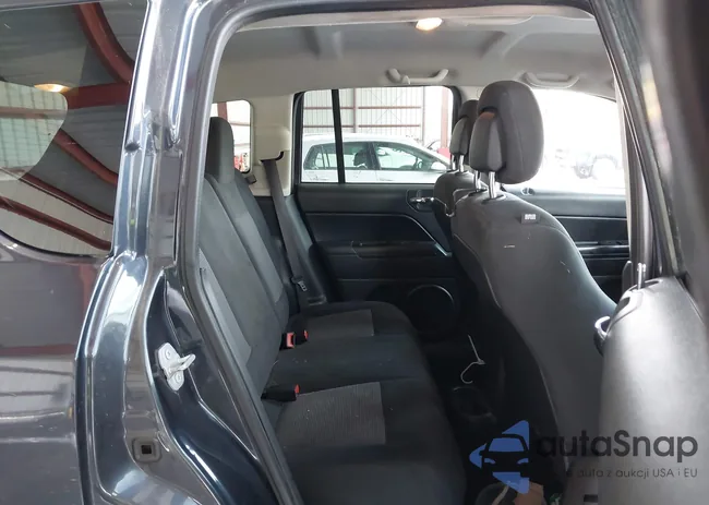 1C4NJDBBXGD549409: 44007536