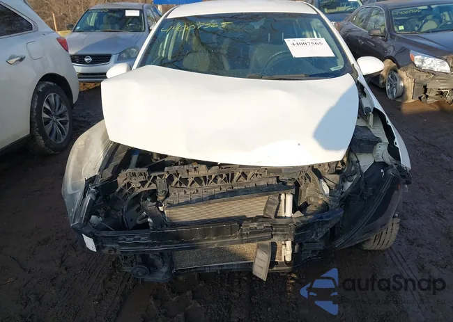 KNADM4A39G6558570: 44007565