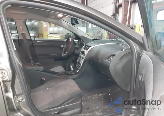 1G1ZC5E04A4123369: 44008695