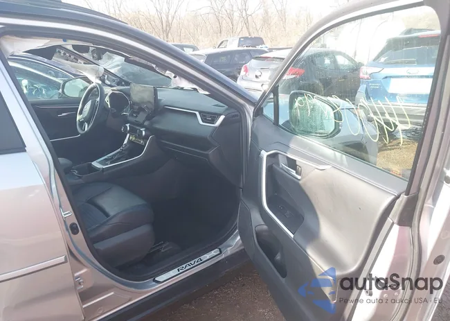 2T3E6RFV6RW053855: 44008799