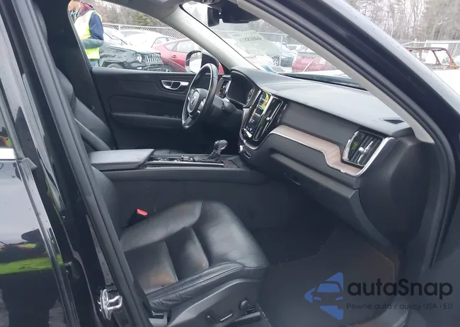 YV4102RK8M1715464: 44008816