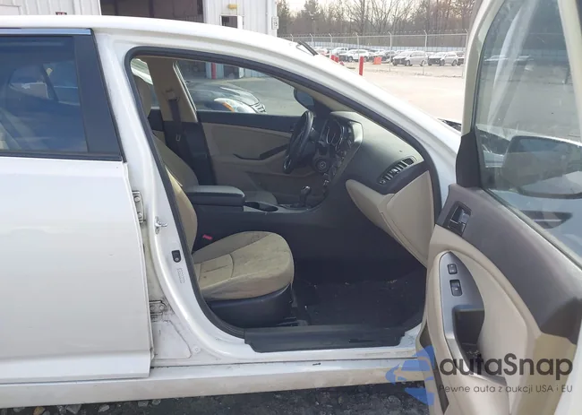 KNAGM4A79C5280060: 44008852