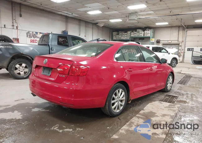 3VWDT7AJ1DM369673: 44009140