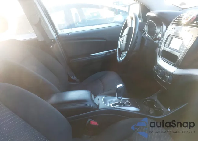 3C4PDCAB1GT128152: 44009171