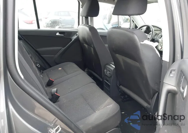 WVGAV7AX1FW596411: 44009727