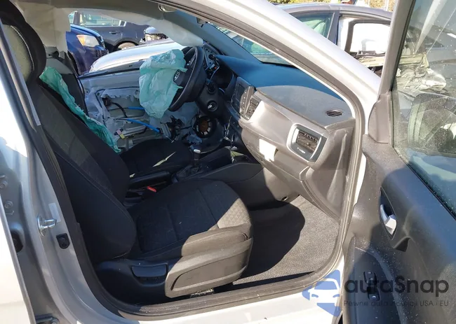 3KPA24AB4KE157921: 44009816