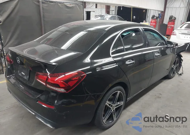 W1K3G4EB7NJ352736: 44009899