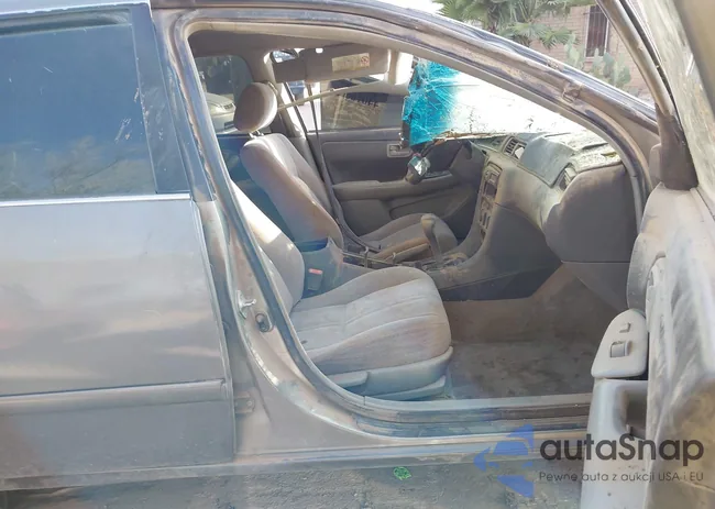 JT2BG22K8Y0411570: 44010002