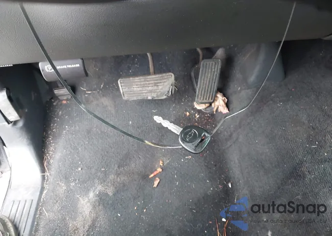 1GCEC14T52Z236083: 44010059