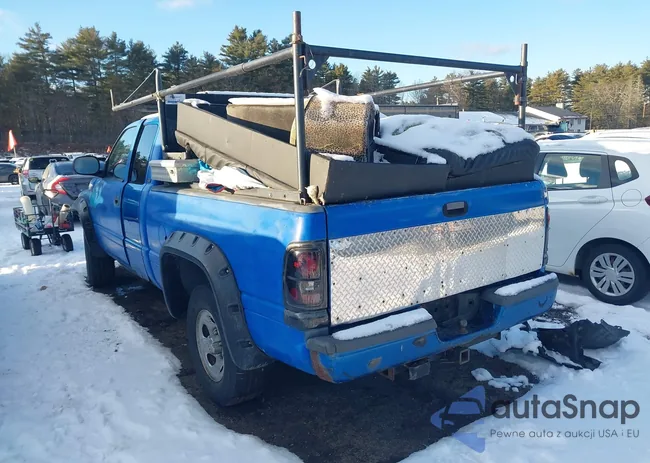 3B7HF13Y2WG221094: 44010144