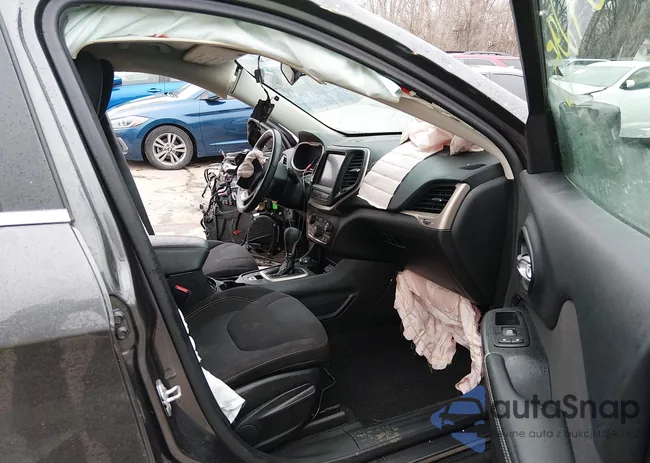 1C4PJMCS9GW157100: 44009295