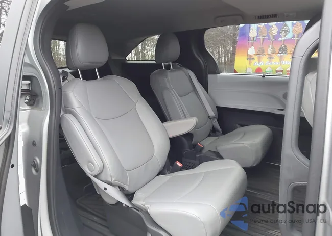 5TDYSKFC9SS186566: 44009301