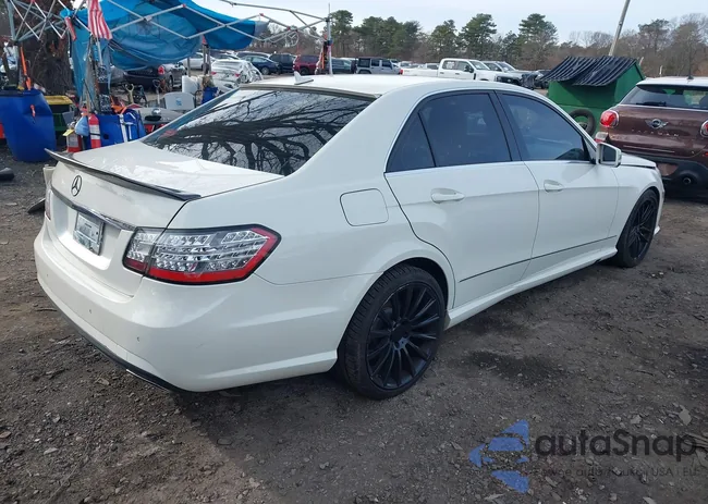 WDDHF8HB3AA100553: 44009319