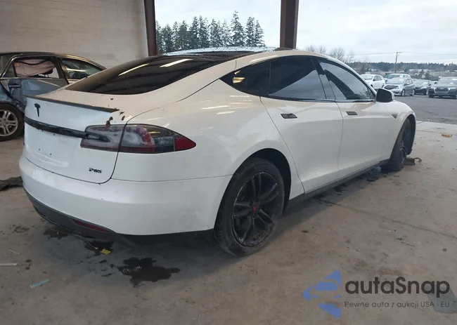 5YJSA1DP5CFS00655: 44009397