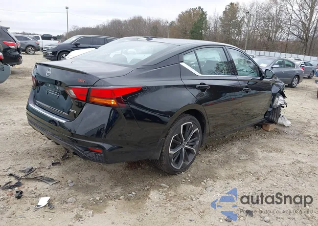 1N4BL4CW1PN344947: 44009632