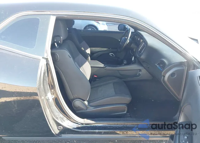 2C3CDZAG5GH200769: 44010663