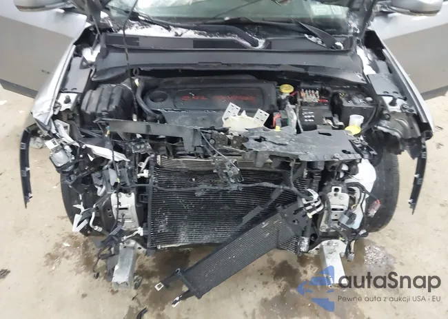 3C4NJDCB8JT463550: 44010926