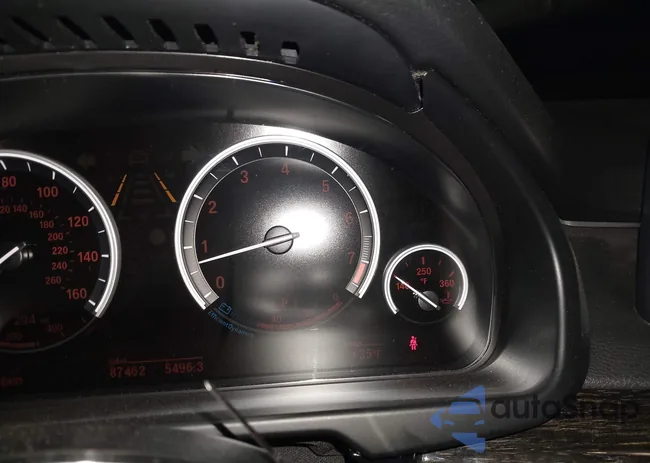 5UXKR0C58JL075064: 44011052