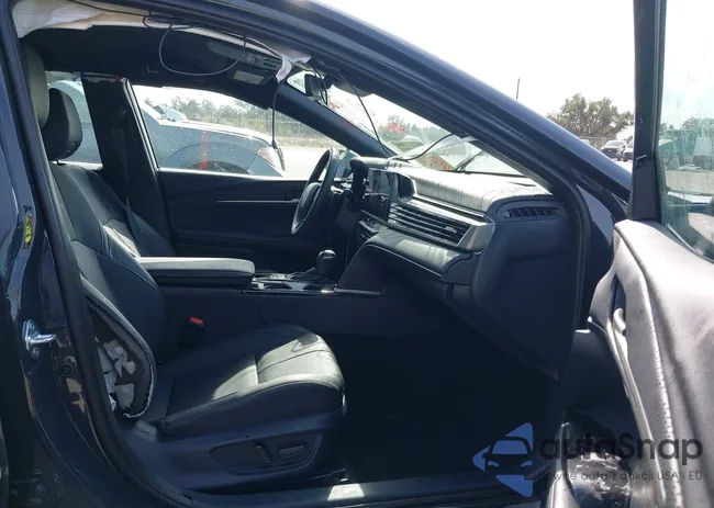 4T1DBADK7SU512584: 44011073