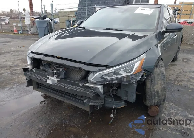 1N4BL4EV9KC156606: 44011082