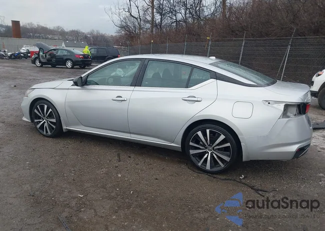 1N4BL4CV7NN386415: 44011147