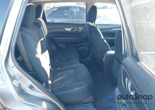 JN8AT2MV3GW141900: 44011189