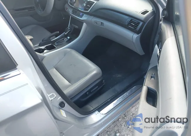 1HGCR2F81EA017565: 44011204