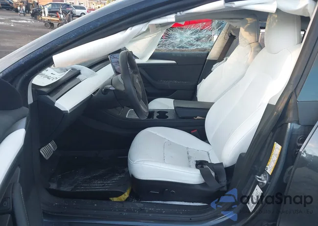 5YJ3E1EC1NF268622: 44010435