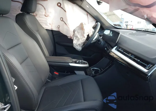 WBX73EF06P5W54043: 44010440