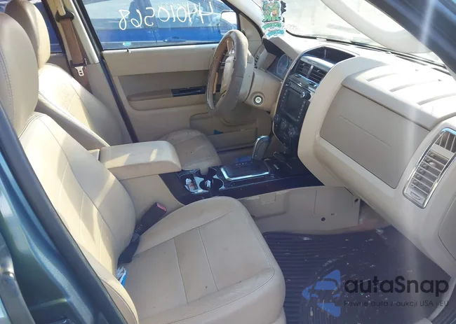 1FMCU9EG2CKA72110: 44010568