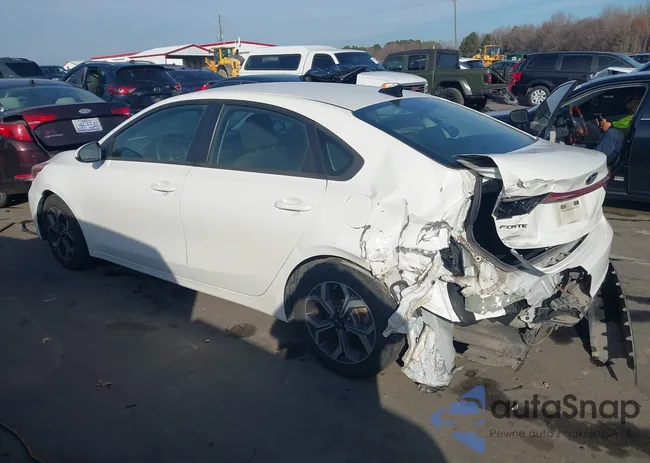 3KPF24AD9ME280995: 44010639