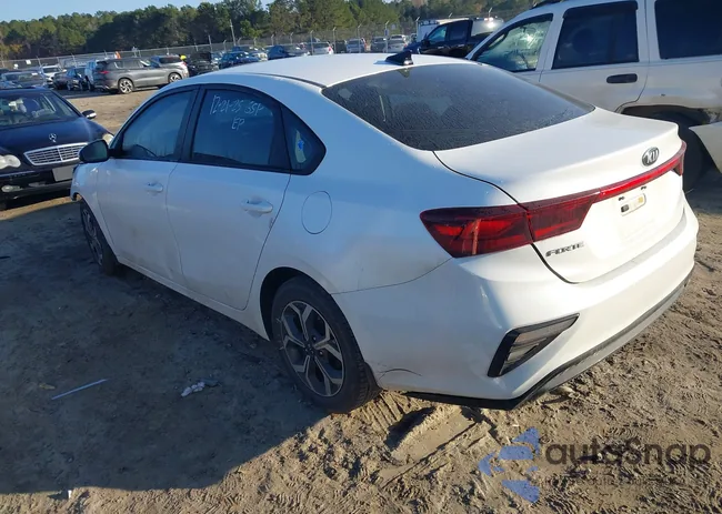 3KPF24AD5ME271923: 44011693