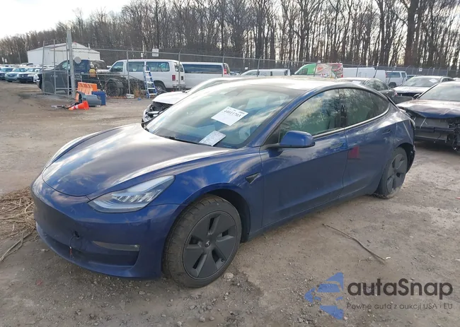 5YJ3E1EB1MF852685: 44011703