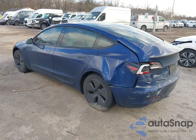 5YJ3E1EB1MF852685: 44011703