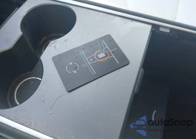 5YJ3E1EB1MF852685: 44011703