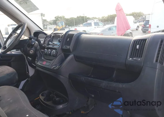 3C6TRVDG0EE107269: 44011736