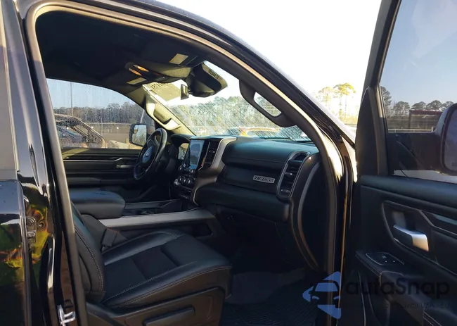 1C6SRFLT0MN576095: 44011751