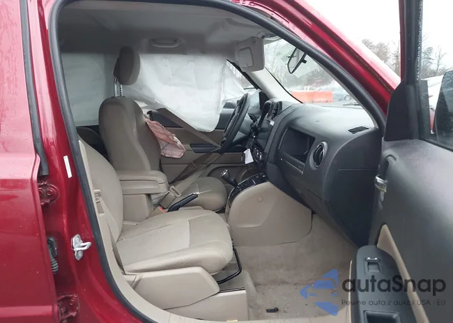 1C4NJPBA0ED694951: 44011808