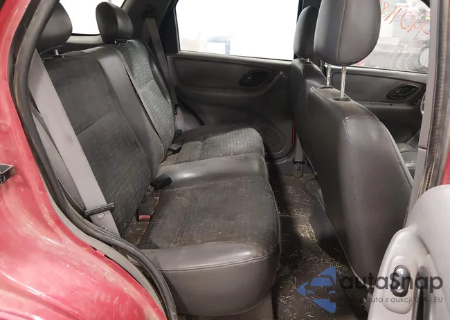 1FMYU02132KA33560: 44011889