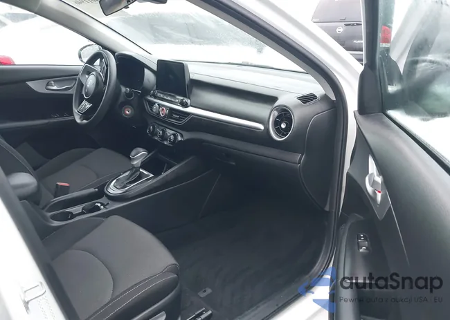 3KPF24AD2PE542876: 44011946