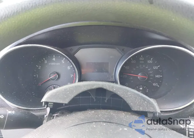 KNDMB5C17J6389120: 44011953