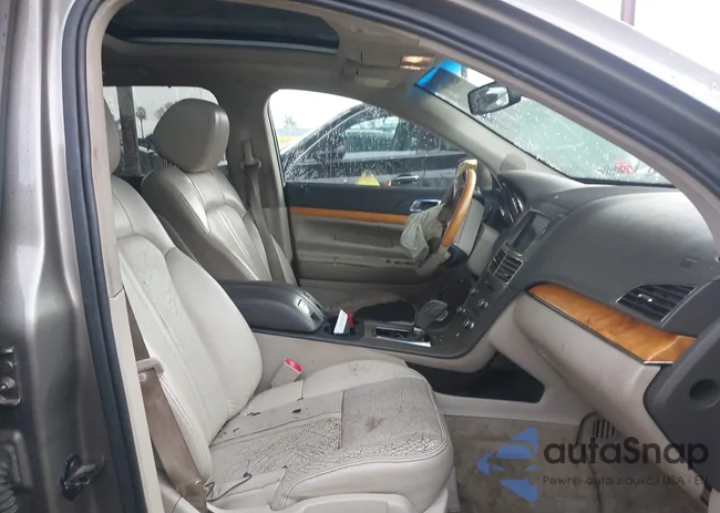 2LMHJ5AT2CBL52005: 44011970