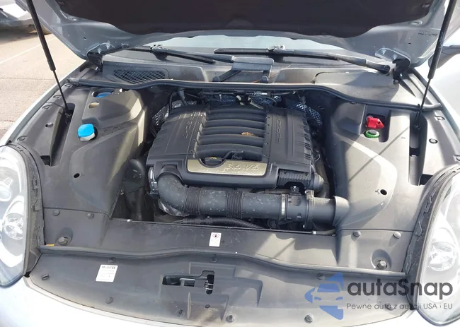 WP1AA2A28HKA84614: 44011979