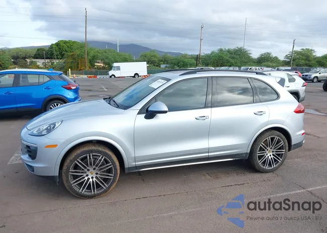 WP1AA2A28HKA84614: 44011979