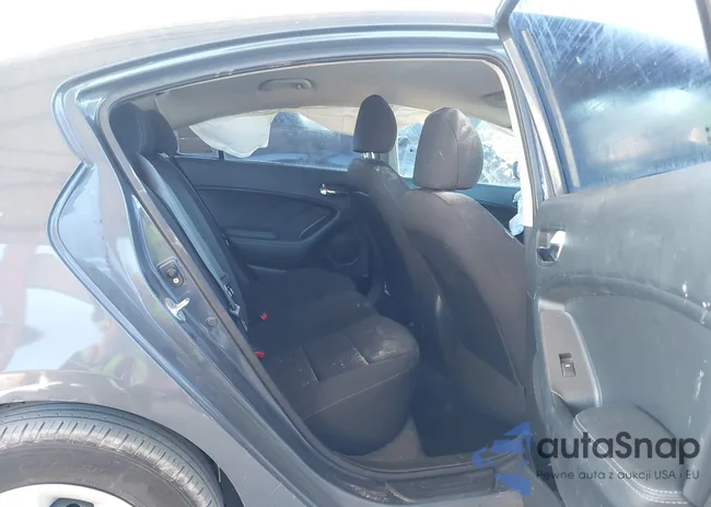 KNAFK4A62G5563477: 44012044