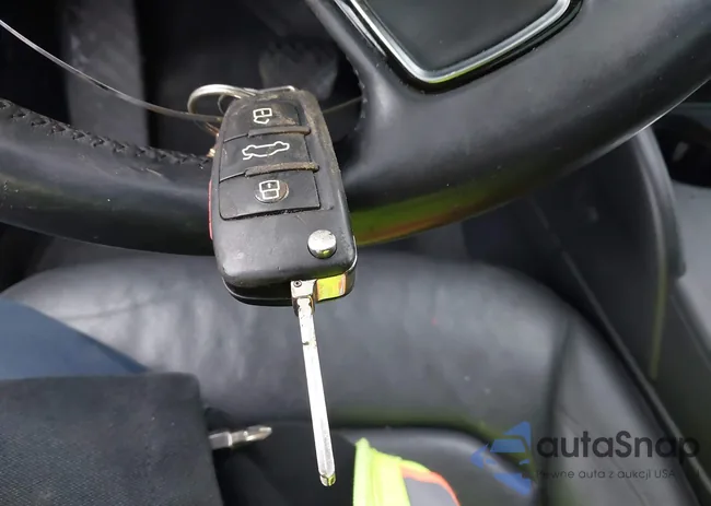 WAUBFGFF3F1000828: 44012077